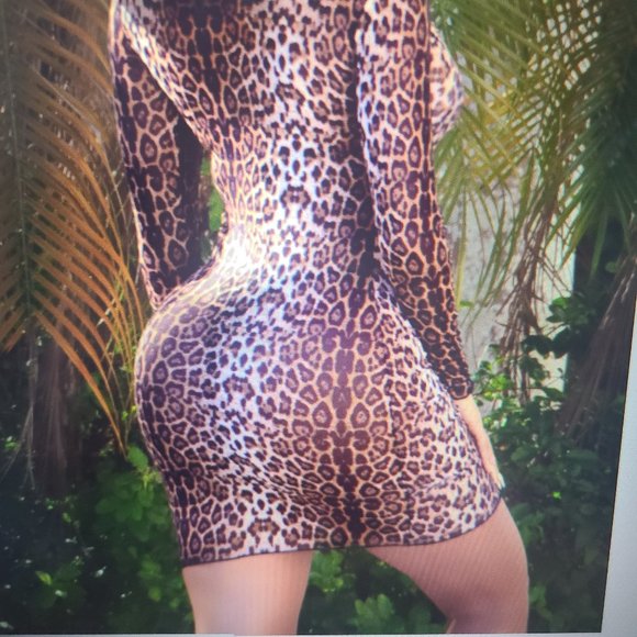 Sexy Swim Suit Cover - Picture 1 of 4